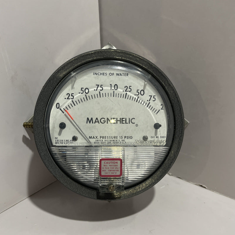 MAGNEHELIC  Inches Of Water  Max. pressure 15 PSIG
